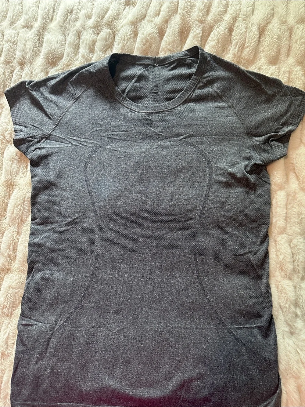 Lululemon Swiftly Seamless Short-Sleeve Workout Tee - Charcoal Gray size 12 - Picture 2 of 6